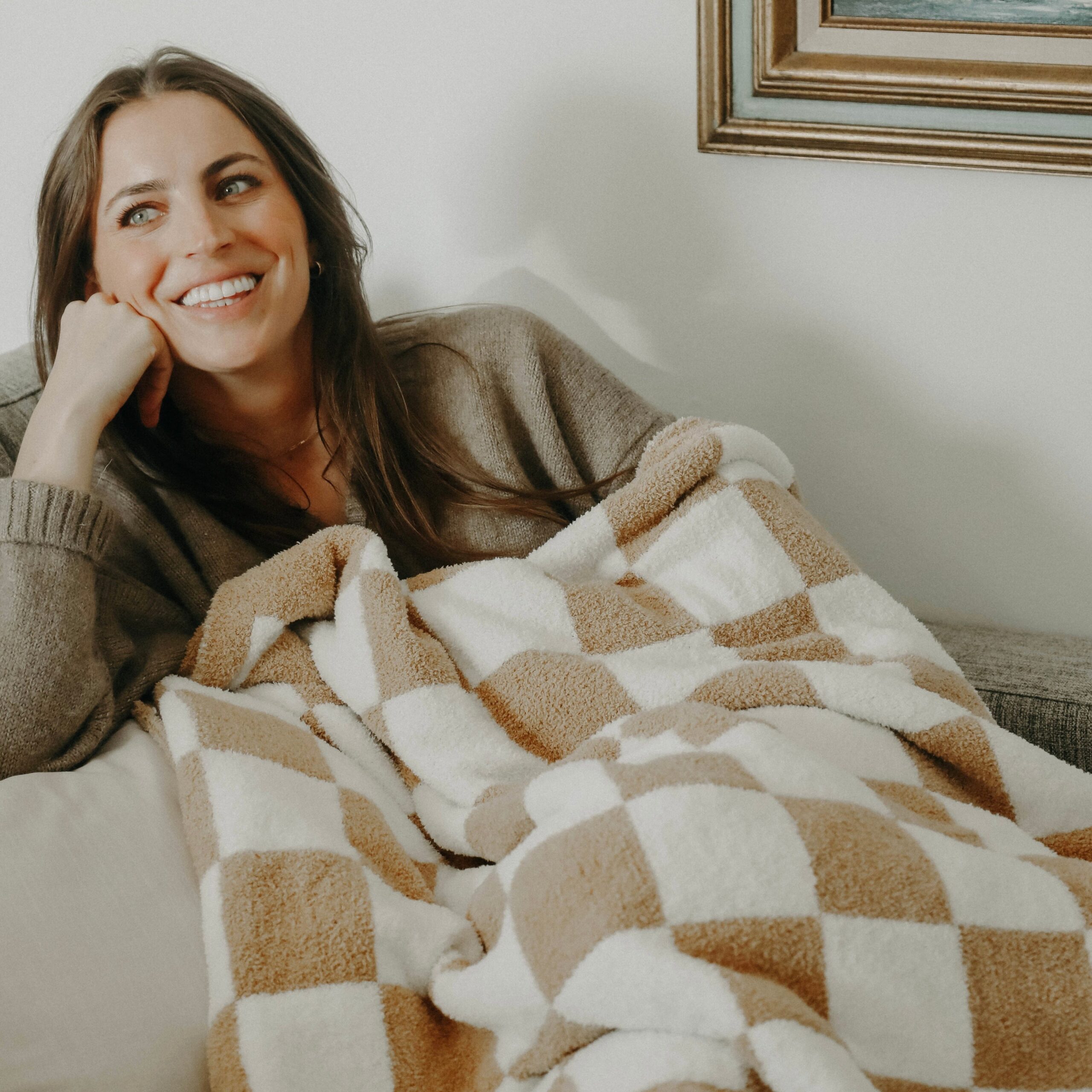 Latte Checkered Plush Blanket