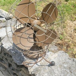 Antique Robbins & Myers HUNTER Electric 3 Speed Oscillating 18" Fan Streamlined