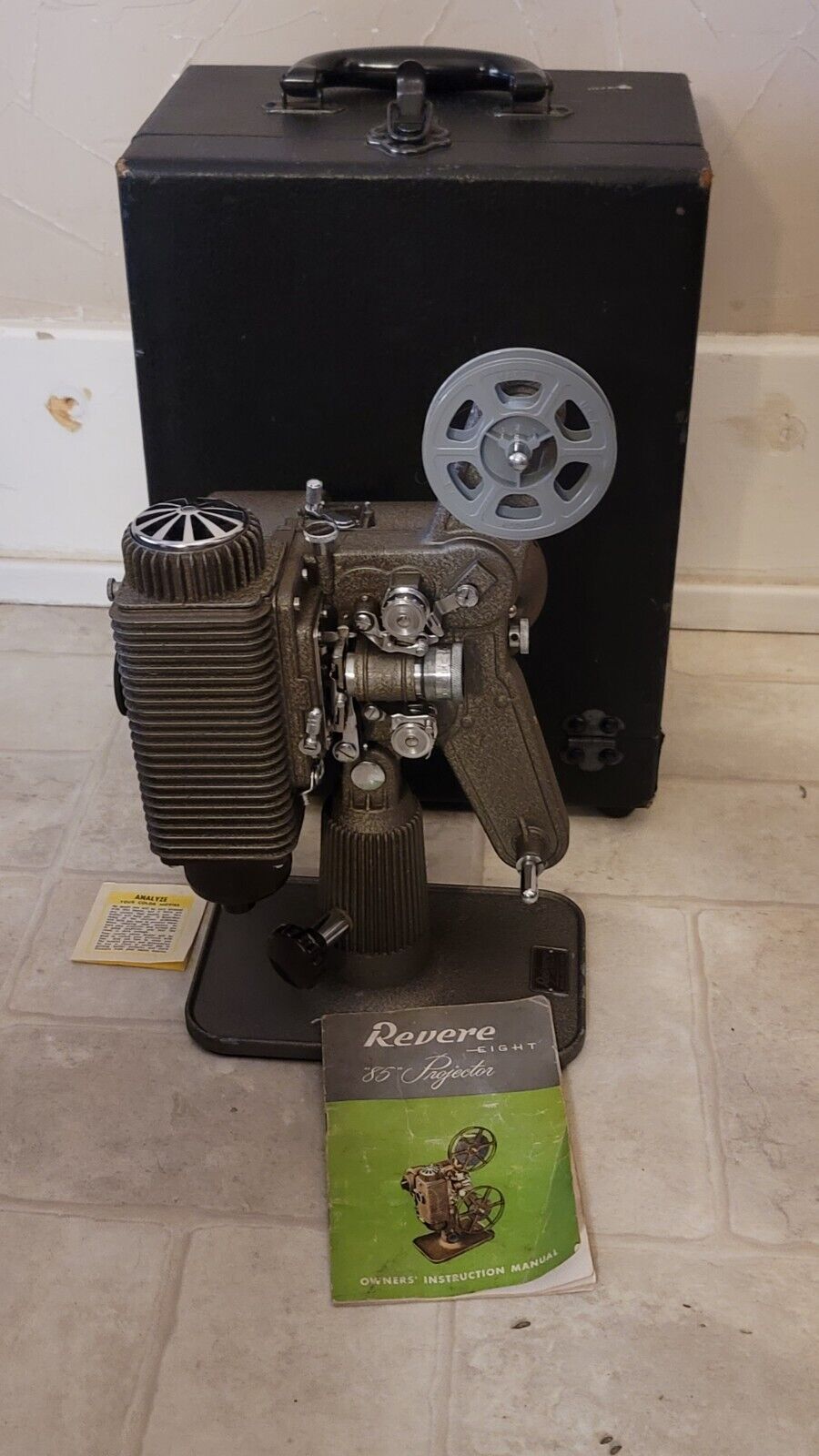 Revere Eight Model 85 8mm Movie Film Projector VINTAGE 1947 Retro Decor Family
