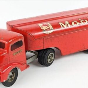 57_14b3acd6-11cf-43d7-bad0-eee9bd7f661e.jpg Vintage Original Smith Miller GMC Mobilgas Mobil Oil Tanker Toy Truck Collect