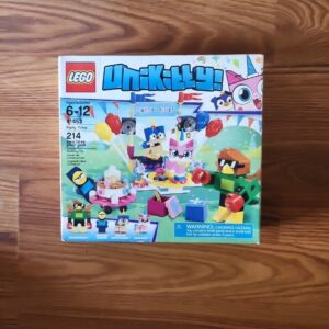 57_18382f76-f668-4c12-8ef9-d504cca3fb87.jpg LEGO Unikitty! Party Time 41453 Building Kit 214 Pieces New Unopened 4 minifigs