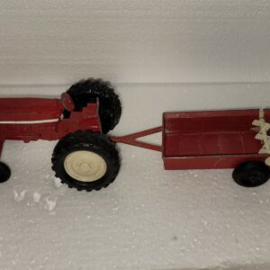 Vintage Ertl International Harvester Tractor & Manure Spreader 1/32