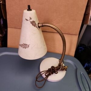 57_1c404195-01e4-4a01-b99e-461d59ccc3ef.jpg Midcentury Gooseneck Table Lamp With Fiberglass Shade W/ Ferns Butterfly