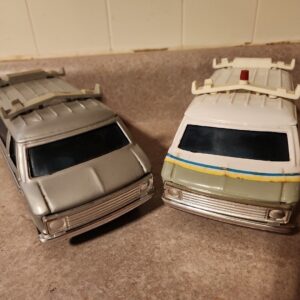 Lot Of Two Vintage ERTL GTE Delivery Van Dodge Van Coin Collectible Bank Toy
