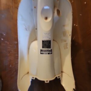 57_20df5729-2219-4e91-9291-4a9e353bfb09.jpg HONDA CHF50 CHF 50 METROPOLITAN SCOOTER FRONT FR F LEG SHIELD GUARD COWL 2002