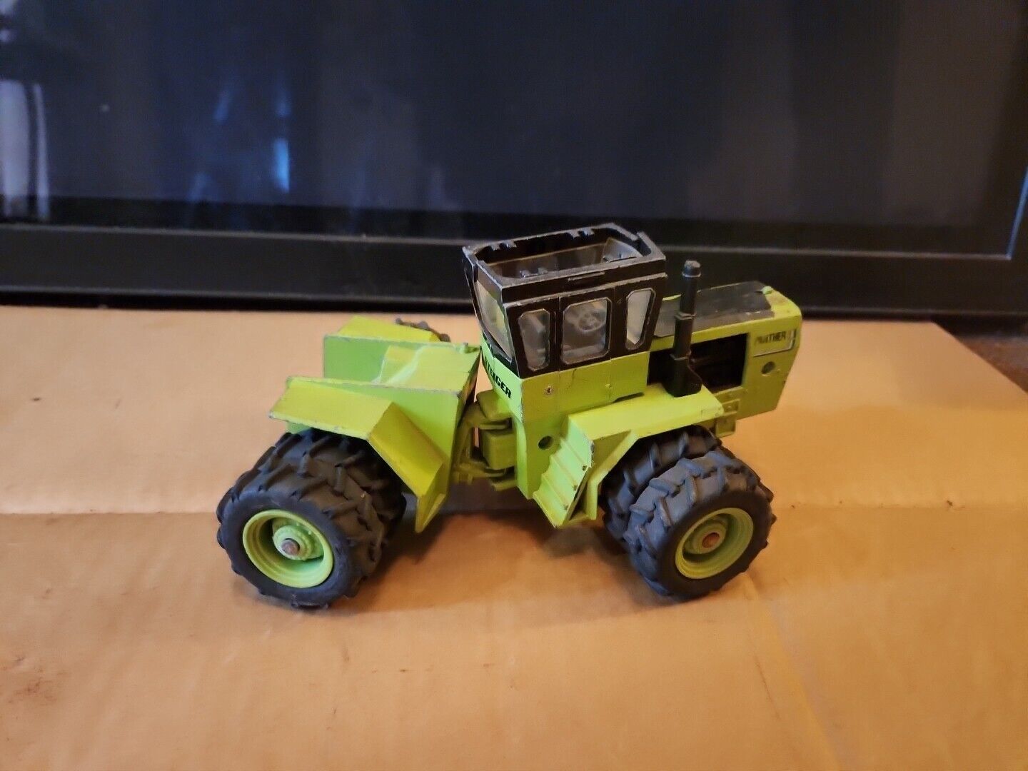 Scale Models 1/32 Steiger Panther CP-1400 Tractor Special Edition USED RARE