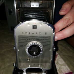 57_3052c9e3-0ba1-46bf-87fa-6ef34ddded8e.jpg Vintage Polaroid Land Camera Model 150 Great Antique Polaroid Camera