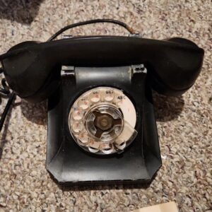 Vintage Stromberg Carlson Model Series 1243  Desk rotary Telephone As Is