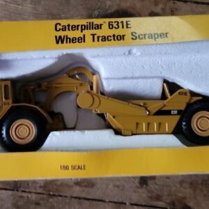 Caterpillar 631E Wheel Tractor Scraper NIB 1/50 Scale Box Has Some Rips See Pics