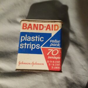 Vintage Band-Aid Sheer Bandages Empty Metal Tin Johnson & Johnson 70 Ct