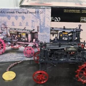57_4a098f41-7830-4428-a45e-b70f05084567.jpg PRECISION SERIES THE MCCORMICK-DEERING FARMALL F-20 FARM TRACTOR 1/16 SCALE