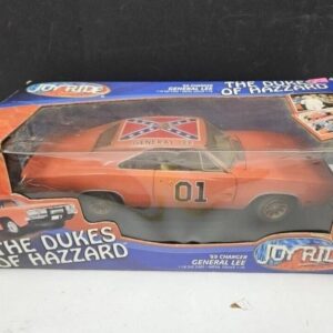 RARE! NEW 1/18 1969 Dukes of Hazzard Dodge Charger General Lee "Dirty Edition"