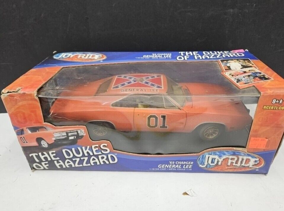 RARE! NEW 1/18 1969 Dukes of Hazzard Dodge Charger General Lee "Dirty Edition"