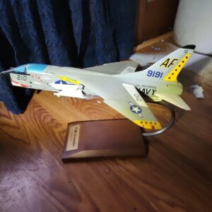 57_61598947-90d2-41e0-8e77-fa9d8f63c2a2.jpg F-8 Crusader Airplane Desktop Wood Model Cool Man Cave Toys Decor