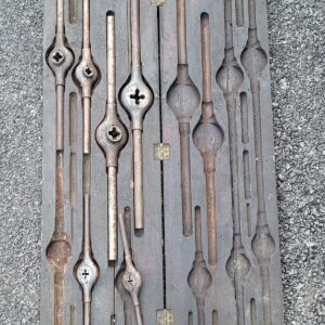 Antique Wiley & Russell Mfg - Tap and Die Set Original Wood Box rare