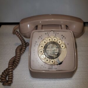 Vintage GTE Automatic Electric Model 80 Rotary Telephone Beige Tan Phone 1975