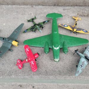Lot Of 5 Military Planes- Various Scales Dinky Toys maisio matchbox