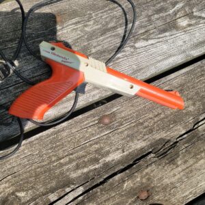 VINTAGE NINTENDO PISTOL CONTROLLER 1985, ZAPPER