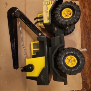 Vintage Mighty Tonka Crane Truck - Turbo-Diesel XMB-975 Clam Bucket Crane