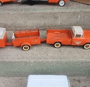 57_c54786fd-e22c-4d92-bc6e-f0d830dc973a.jpg Vintage Nylint U Haul 60 Ford Pickup Truck + Trailers, Pressed Steel 3 Piece Set