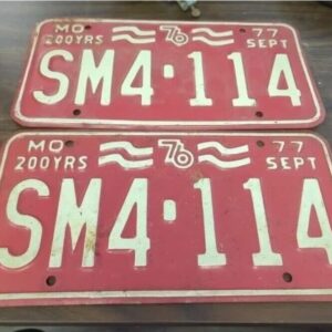 Vintage Match Set of Two 1976 Missouri SM4 114 License Plates 200 Years