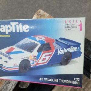 1992 FORD THUNDERBIRD # 6 VALVOLINE MARK MARTIN SNAPTITE MONOGRAM 1/32 NEW