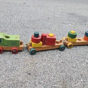 Vintage Holgate Wooden Pull Train #1212 Engine with Three Cars
