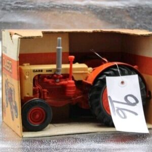 Vintage Case 600 Tractor 1986 vintage 1/16 Tractor Barn Find not