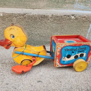 1952 FISHER PRICE MUSICAL DUCK 795 WOOD PULL TOY GOOD COLORS WORKS