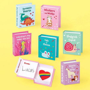 619455009.png Mini Books Valentine Card Set