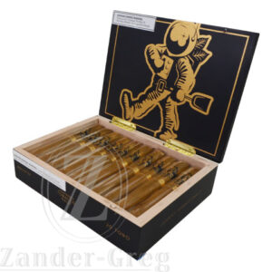 ROOM101JOHNNYTOBACCONAUTTORO.jpg ROOM 101 JOHNNY TOBACCONAUT TORO