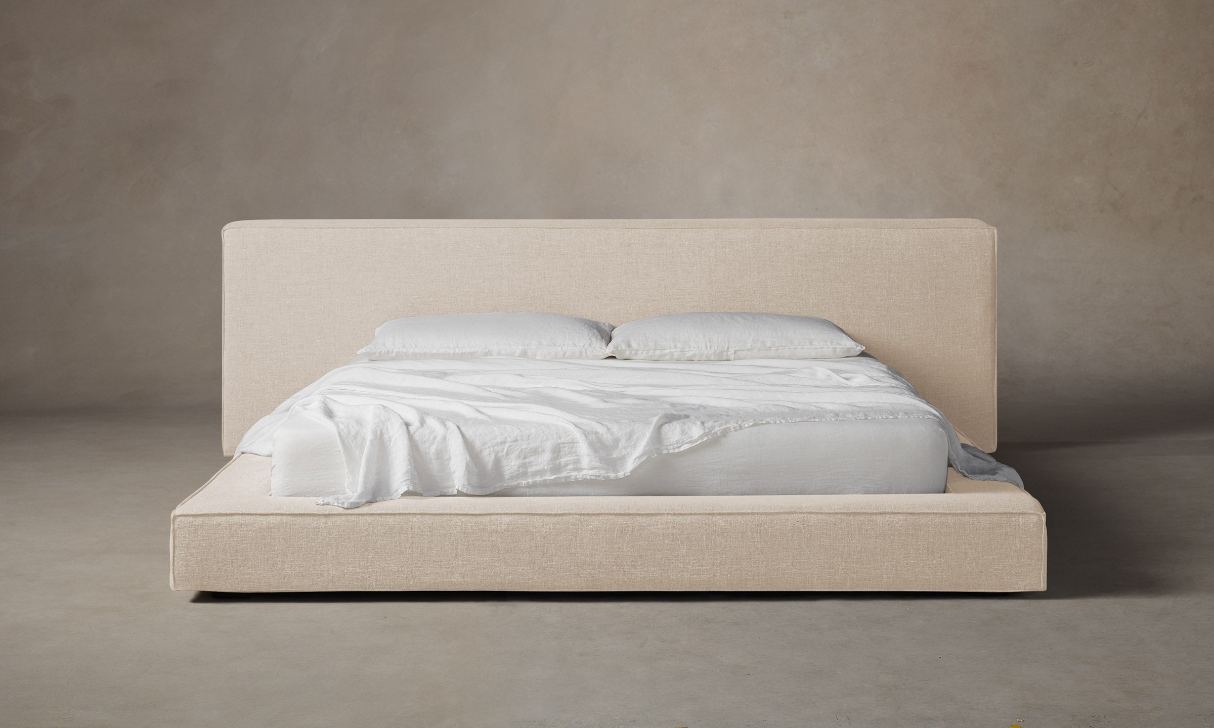 The Eldridge Bed - Heritage Belgian Linen Husk