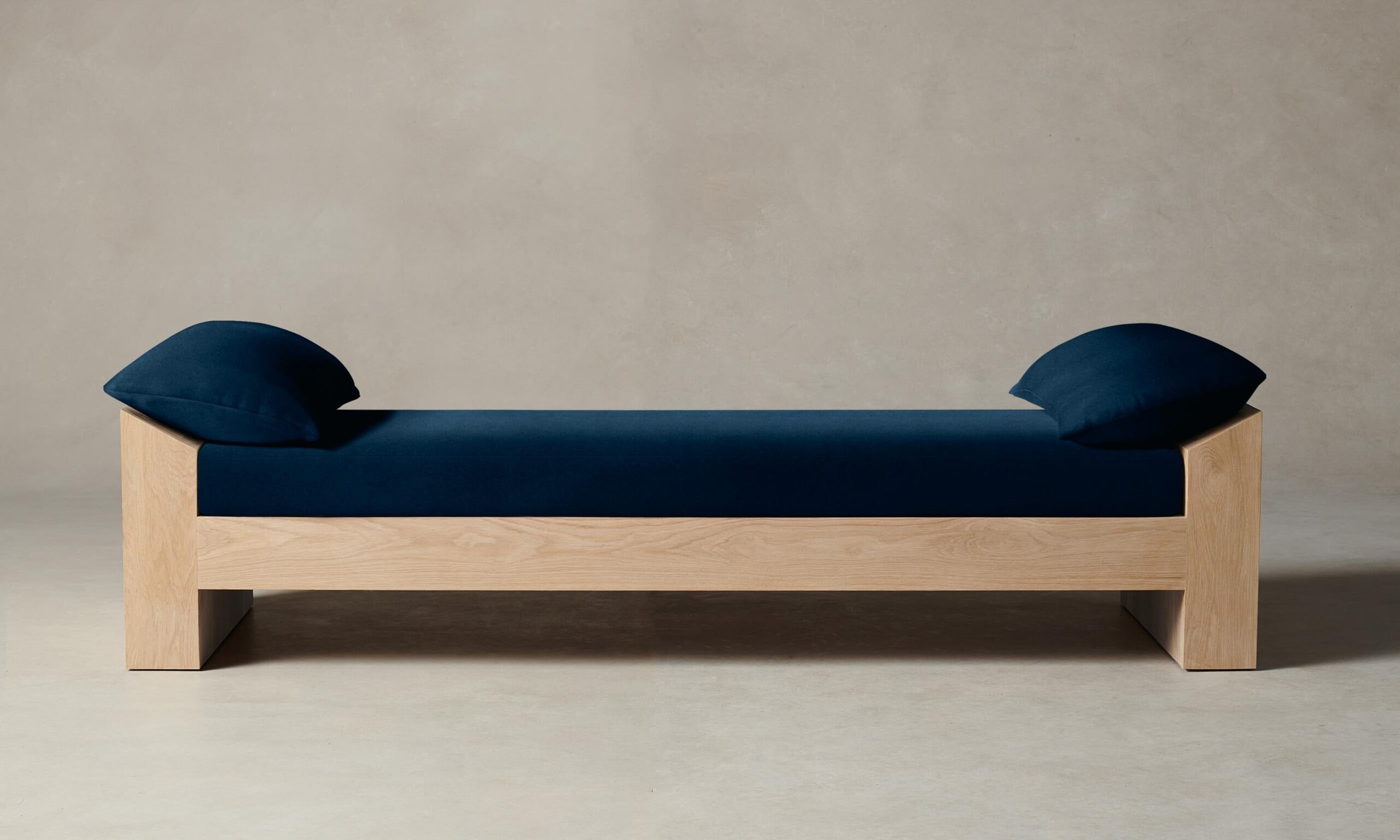 The Montauk Daybed - Mohair Admiral