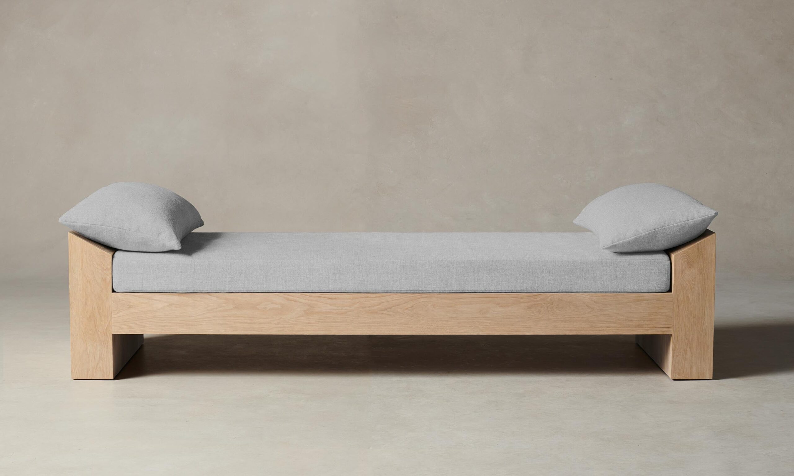 The Montauk Daybed - Performance Linen Weave Cloud