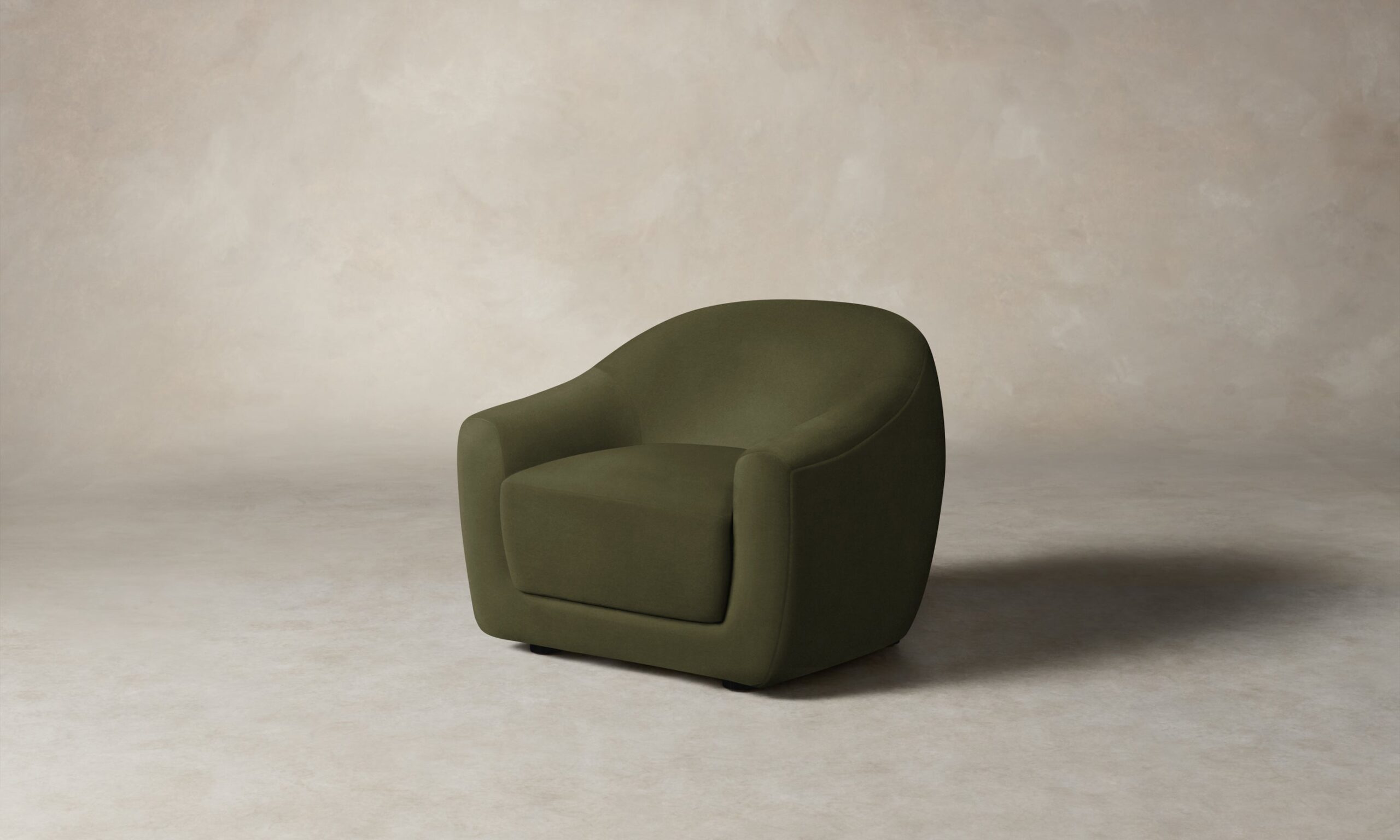 The Oliver Chair - Performance Velvet Olive
