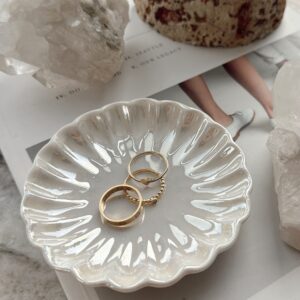 Iridescent Scallop Ring Dish